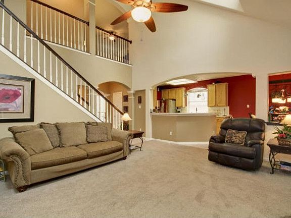 4th image of 1018 Savanna Ln