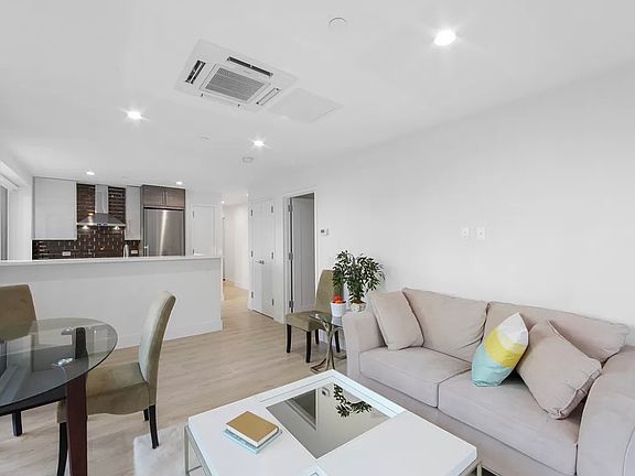 4th image of 47-27 5th St #301