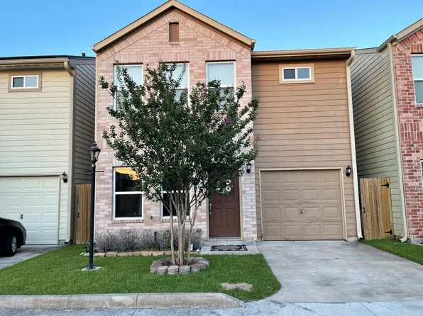 5116 Pinemont Pl, Houston, TX 77092
