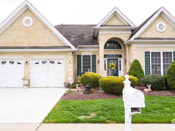 1 Belmont Ct, Freehold, NJ 07728