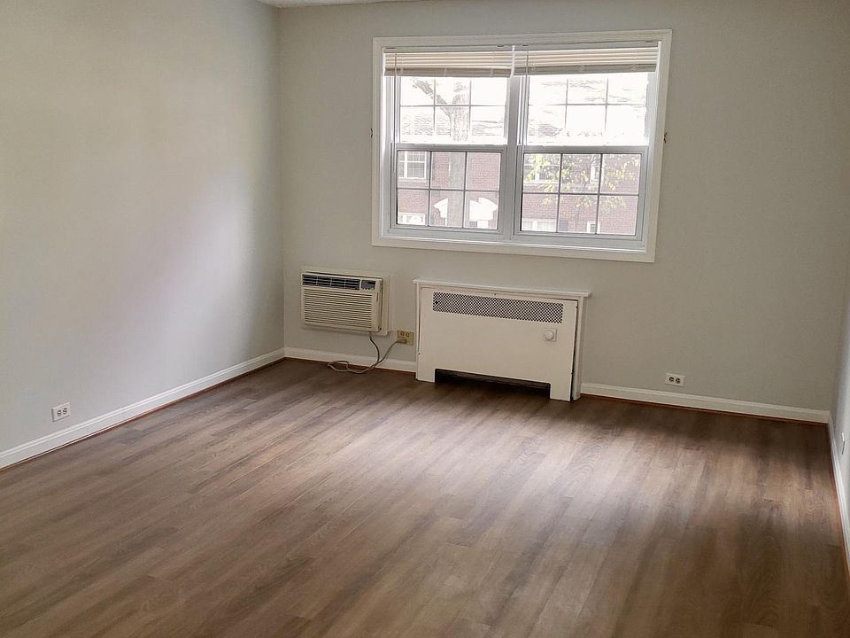 1st image of 211 N Trenton St APT 4
