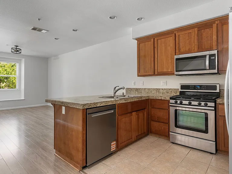 25502 Huntwood Ave — Photo 6