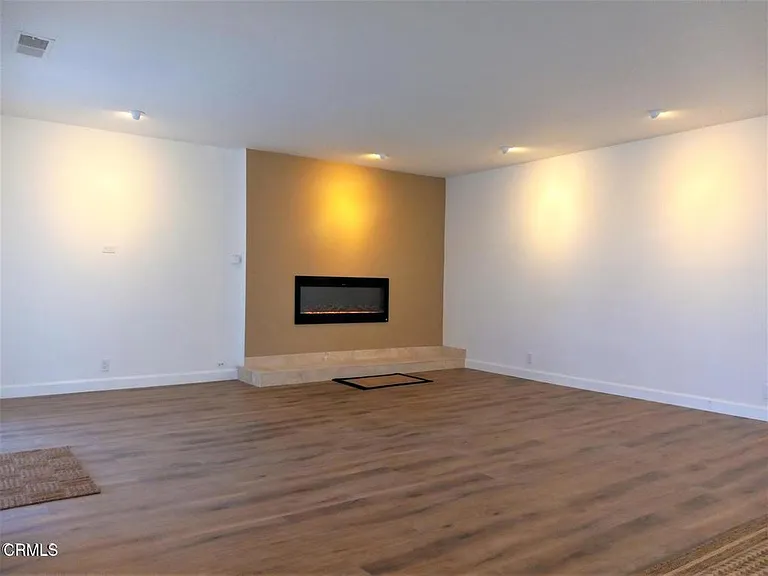 2422 Seahorse Ave — Photo 5