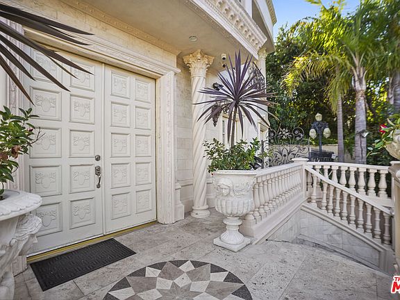 2nd image of 2258 Gloaming Way
