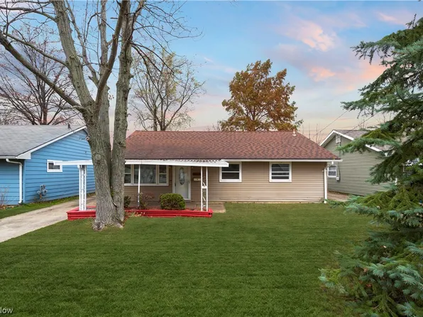 4263 Brockley Ave, Sheffield Lake, OH 44054