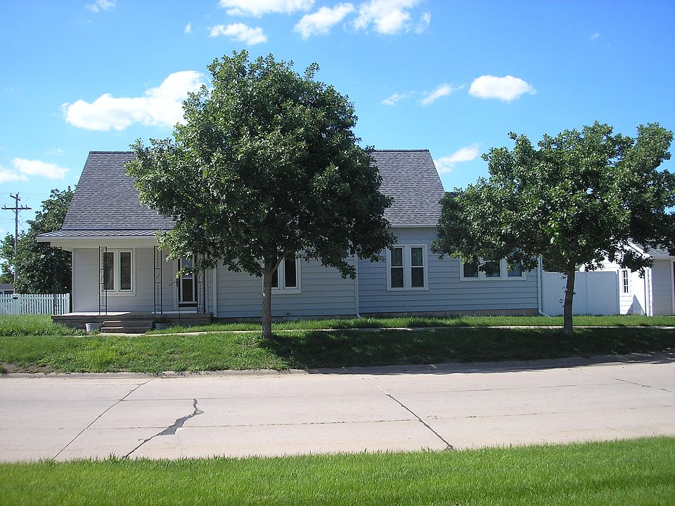1st image of 518 2nd St