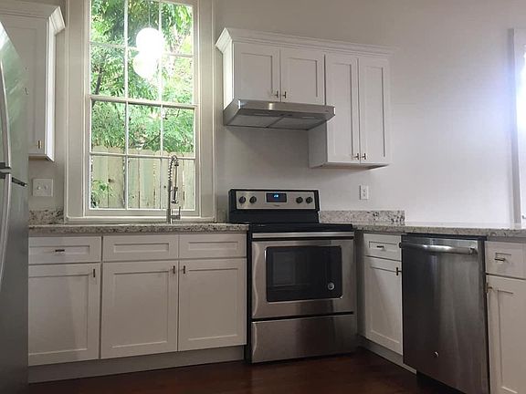 5th image of 1228 Independence St