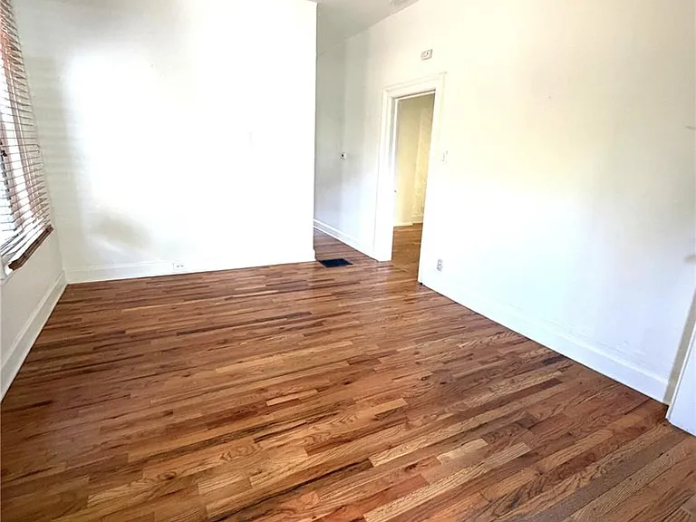 2136 N Lafayette St — Photo 3