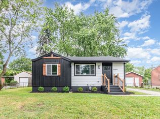 2229 Winnebago Rd, Waukegan, IL 60087