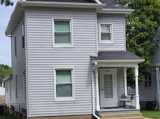 1070 Jefferson St, Saint Charles, MO 63301
