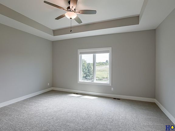 3rd image of 10035 Edgewater Ln
