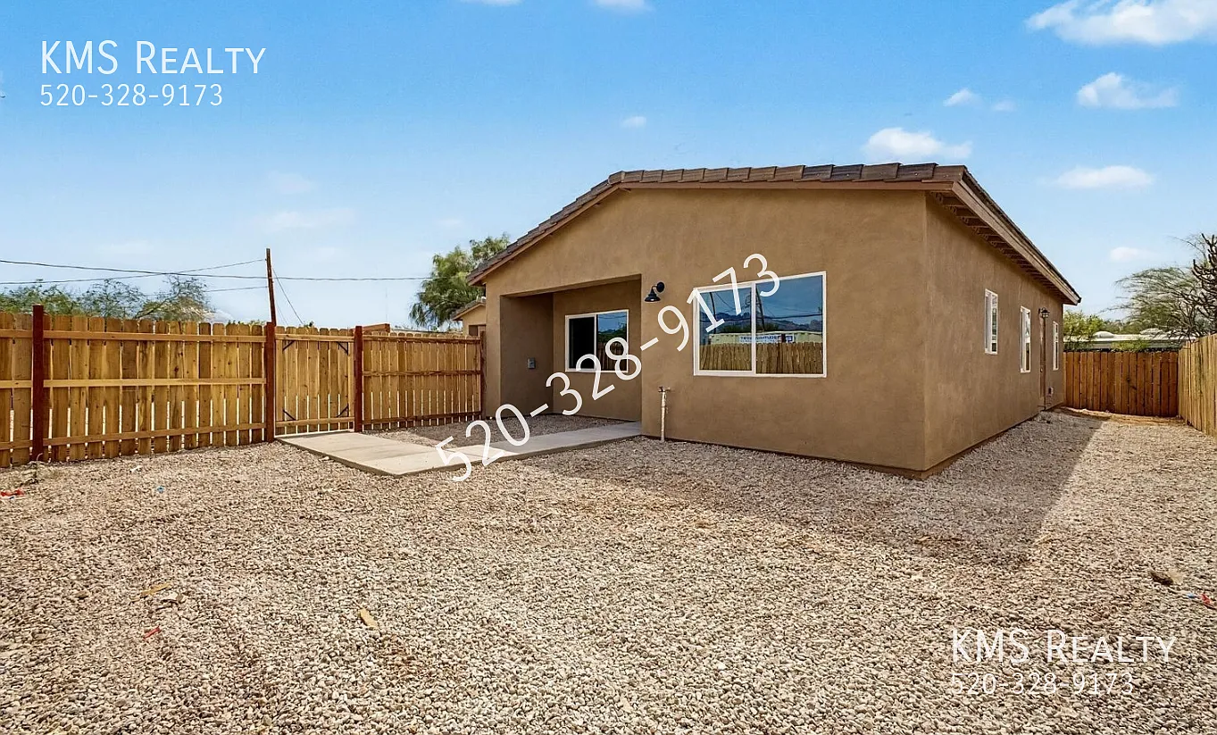 3 Beds / 2 Baths - Duplex / Owner/Agent — Photo 2