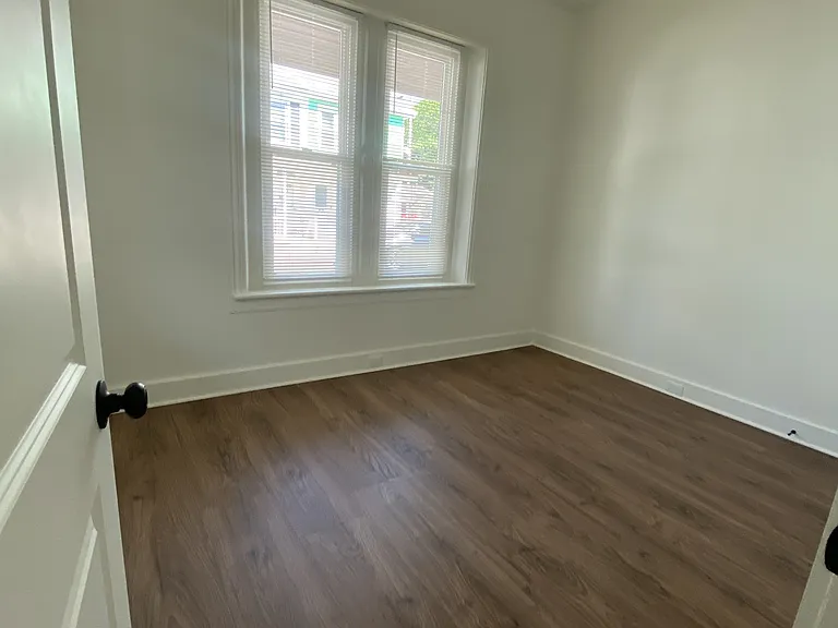27 W Ferdinand St — Photo 13