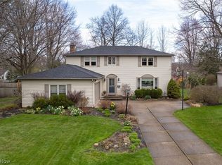 29604 Lincoln Rd, Bay Village, OH 44140