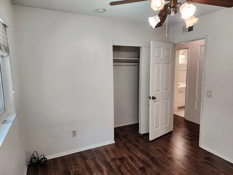 2547 Rambling Ct — Photo 8