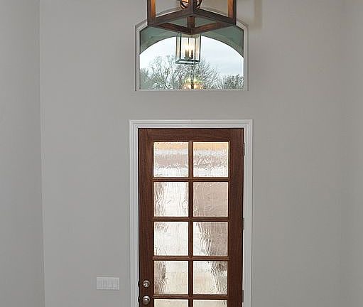 4th image of 402 W Majestic Oak Ln