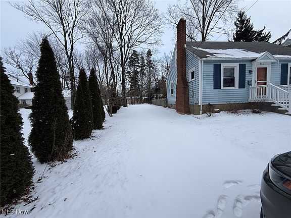 4th image of 216 Ihrig Ave