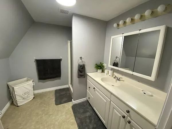 98 Encino Ave — Photo 10