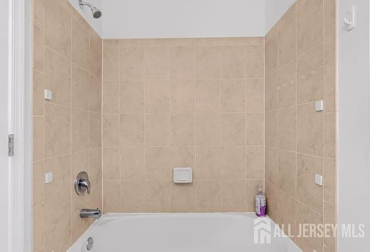 8 Alfred Ave — Photo 17
