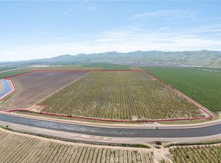 1 W Hamilton Rd, Patterson, CA 95363