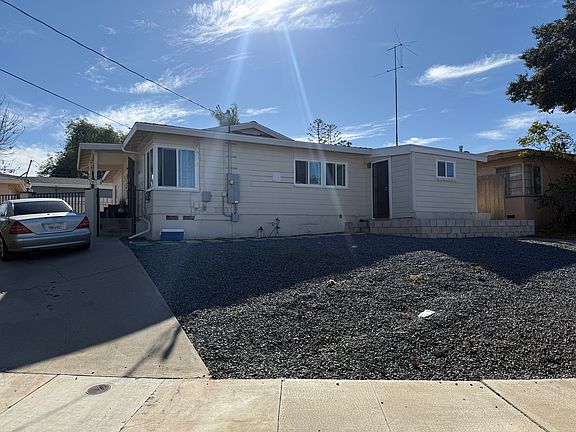 4th image of 5370 E Falls View Dr
