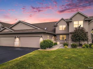 2373 Crossings Cir, Davison, MI 48423