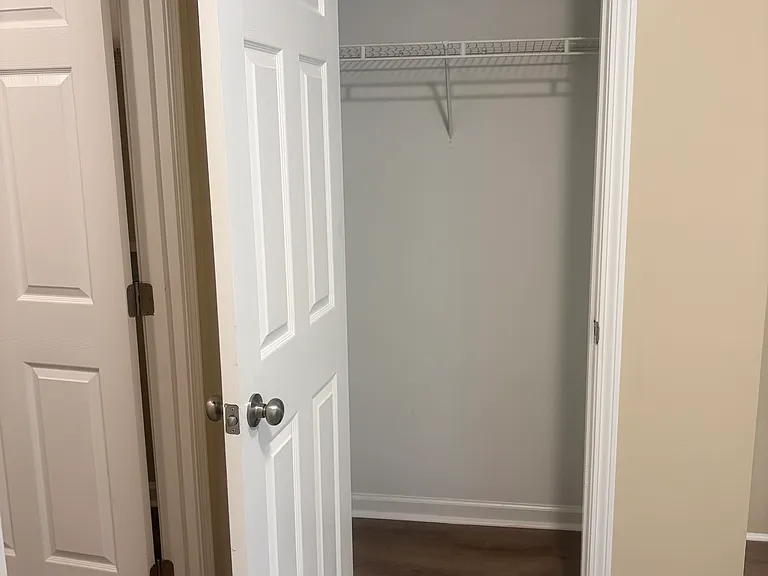 1039 N Lakeshore Dr — Photo 14