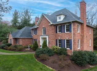 22 Avalon Dr, Avon, CT 06001