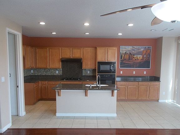 5th image of 4902 Hartnett Ct
