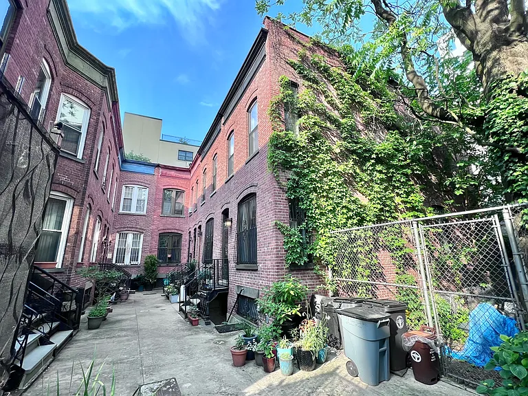 2 Sylvan Ct #1 — Photo 14