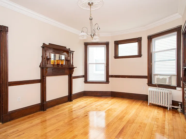 17 Bellflower St #3 — Photo 9