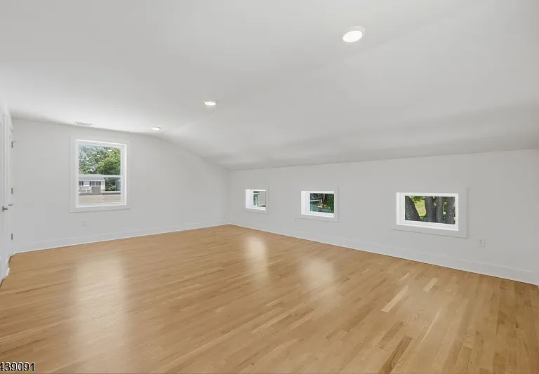 116 Valley St #2 — Photo 21