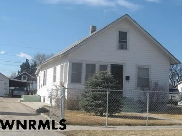 1016 11th Ave, Scottsbluff, NE 69361