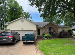 14605 Ridgewood Dr, Little Rock, AR 72211