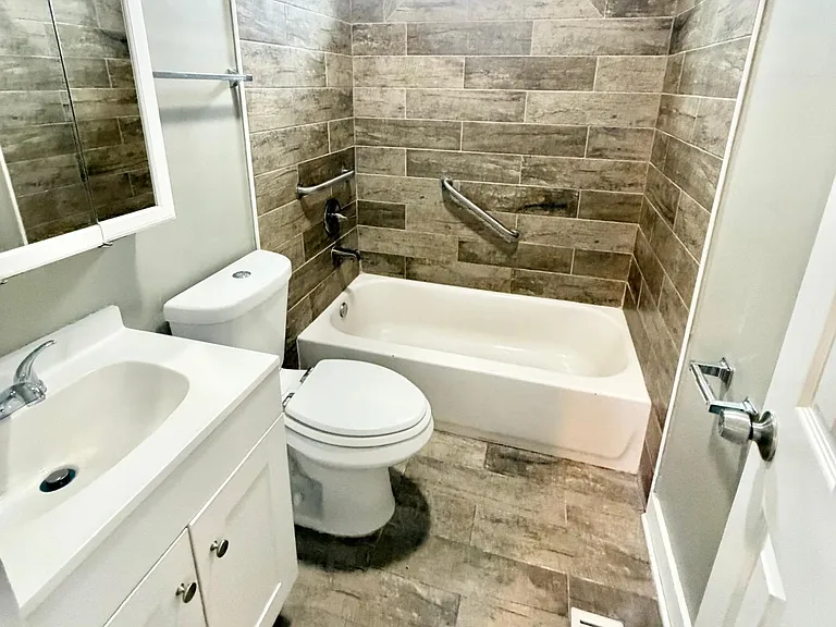 7 Woolsey St #1 — Photo 2