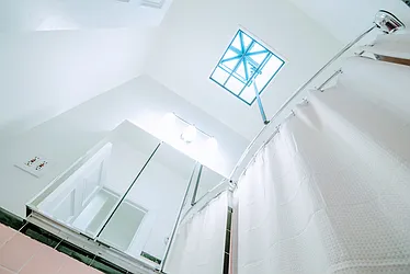 Rented by R New York