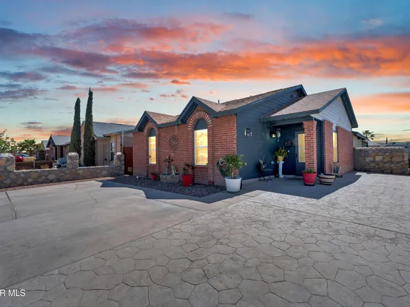 10300 Valle Suave Dr, Socorro, TX 79927