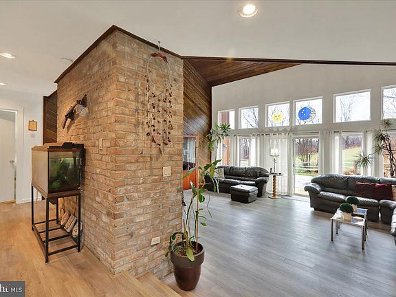 5th image of 120 Deysher Rd