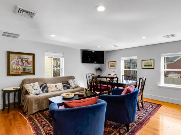 (undisclosed Address), Marblehead, MA 01945