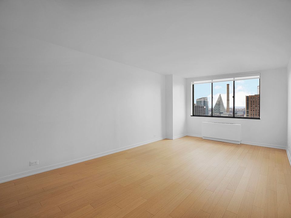 1st image of 124 W 60th St #35H