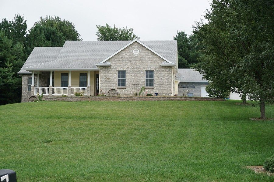 1st image of 17905 6th St