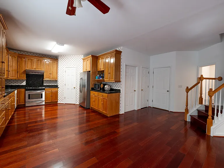 2855 Olde Town Park Dr — Photo 3