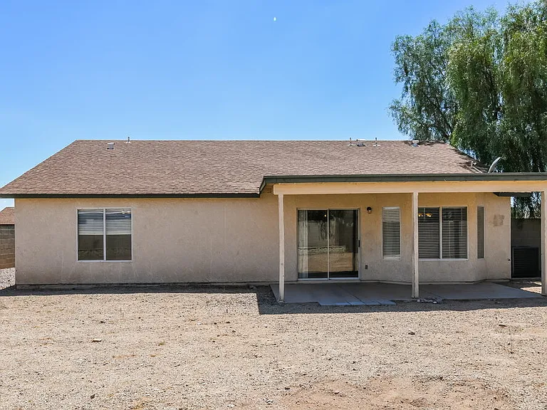 527 N Bailey Cir — Photo 15