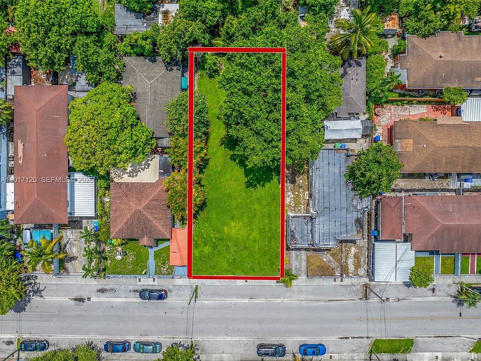1st image of 1376 NW 32nd St