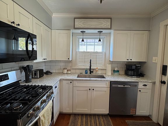 3rd image of 1332 School St