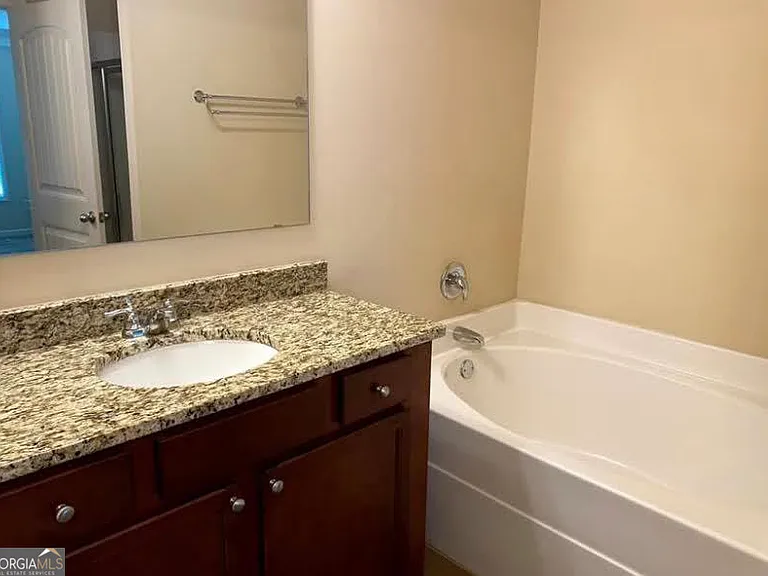 1331 Kingston Trl — Photo 32