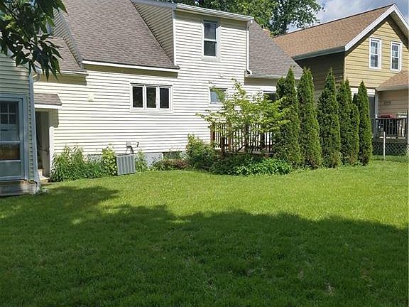 3rd image of 117 Scott Ave