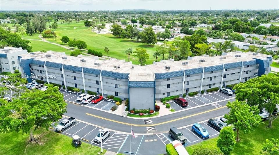 7787 Golf Circle Dr APT 106