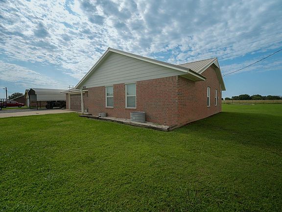 3rd image of 6056 E 400th Rd