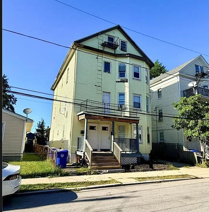 19 Marion Ave #3